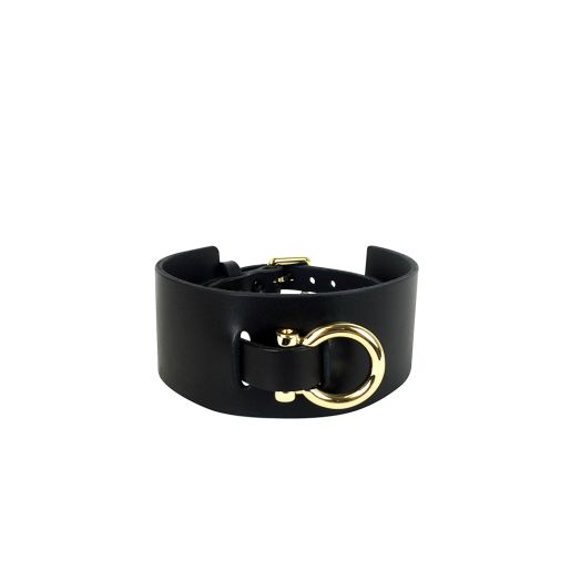 Choker en cuir avec anneau Omega plaqué or 24 carats