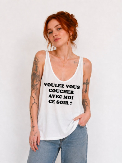 Débardeur en polyester avec message imprimé noir sur blanc "Voulez-vous coucher avec moi ce soir ?"