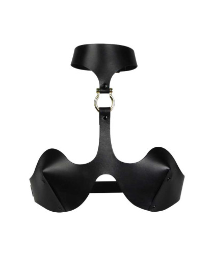 harnais de poitrine en cuir avec signe Omega et lanière passant entre les seins